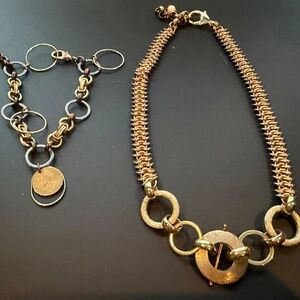 Regina Andrews coordinating gold tone 8" necklace and bracelet.